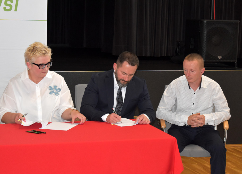 Pięknieje Wielkopolska Wieś 2025 - podpisanie umów