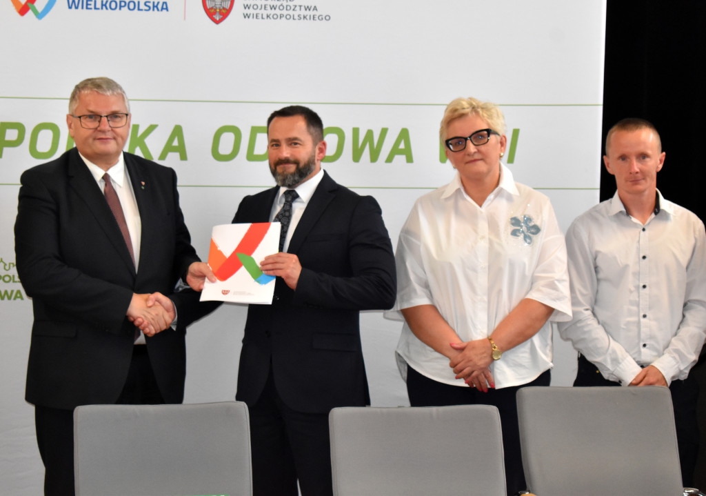 Pięknieje Wielkopolska Wieś 2025 - podpisanie umów