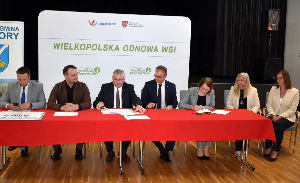 Pięknieje Wielkopolska Wieś 2025 - podpisanie umów