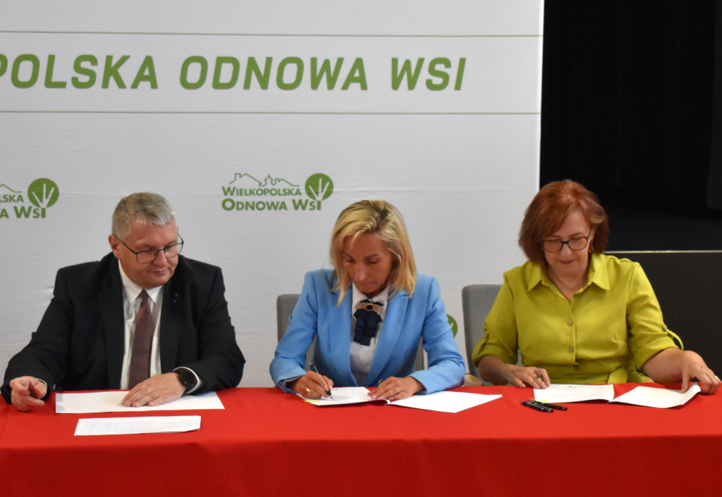 Pięknieje Wielkopolska Wieś 2025 - podpisanie umów