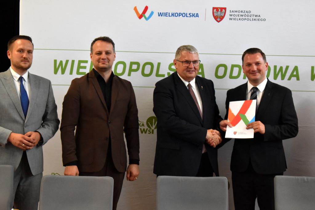 Pięknieje Wielkopolska Wieś 2025 - podpisanie umów