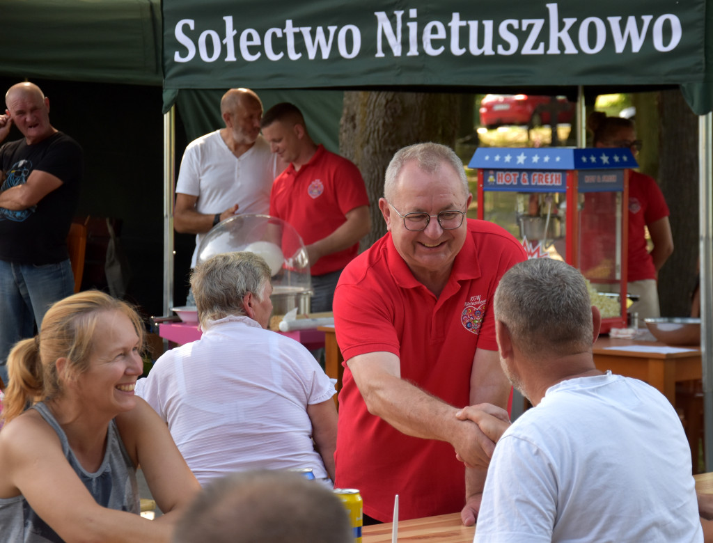 Festyn parafialny w Nietuszkowie
