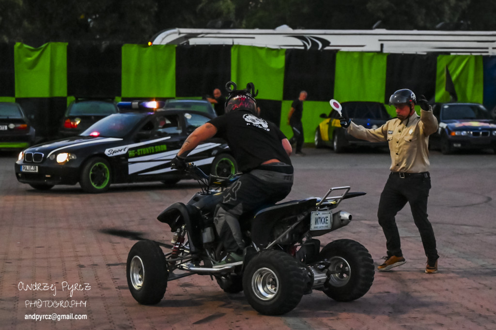 Monster Truck Show w Pile