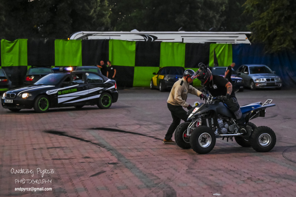 Monster Truck Show w Pile
