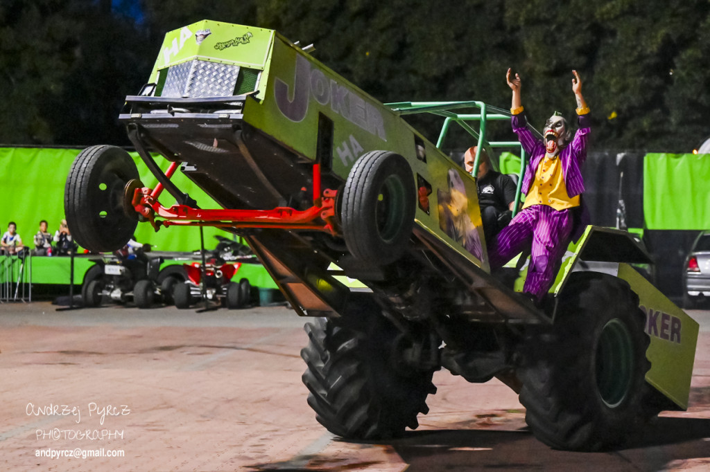 Monster Truck Show w Pile