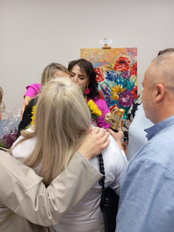 Wernisaż prac Anety Plewy w GCK w Łobżenicy
