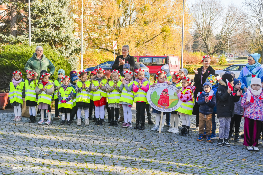 Szkoła do hymnu 2025