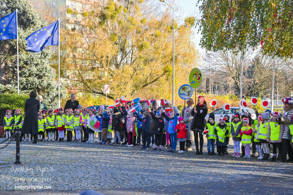 Szkoła do hymnu 2025