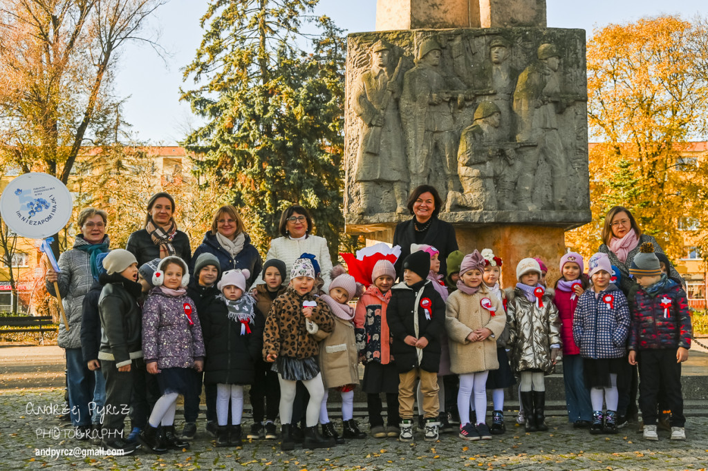 Szkoła do hymnu 2025