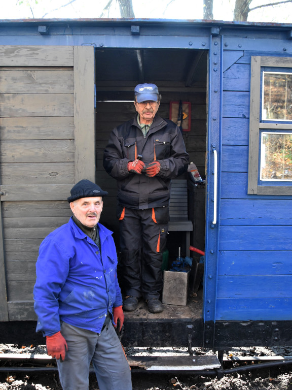 Roboty na szlaku wąskotorówki