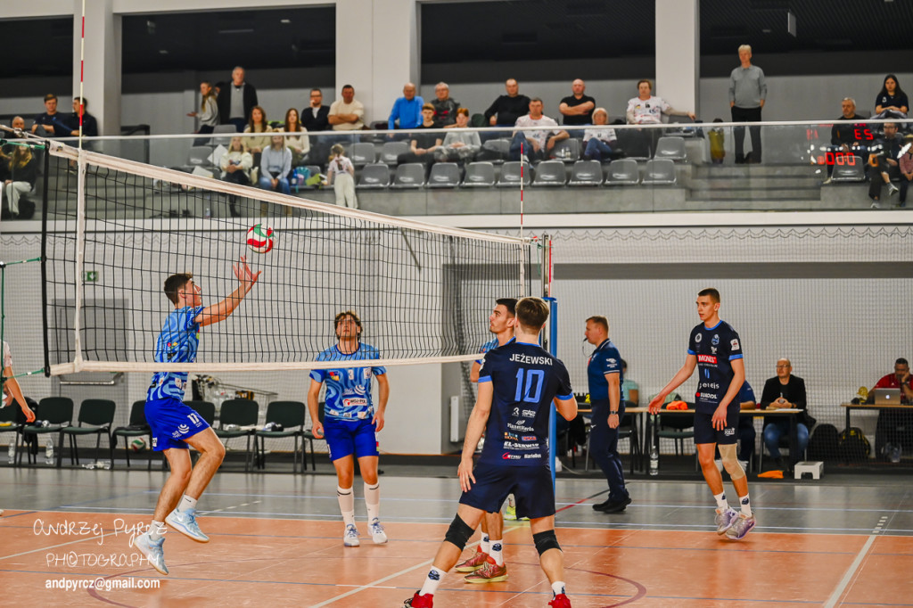 Joker Piła vs SUS Travel Elephant Trzebiatów