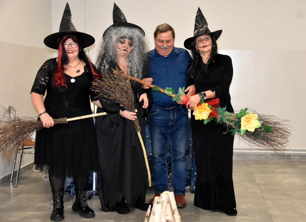 Do Stróżewic przyleciały czarownice