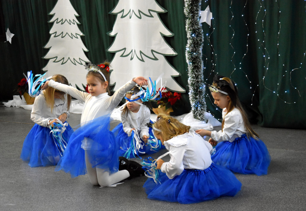 Gwiazdkowa podróż do świąt w SP w Strzelcach