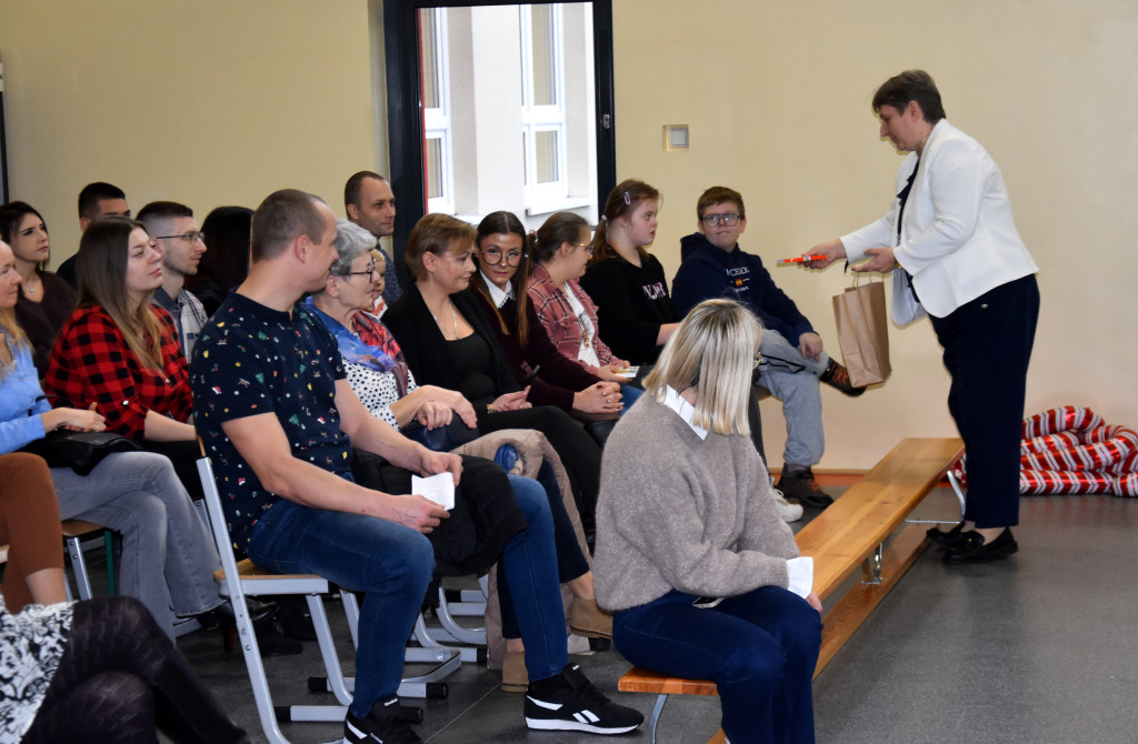 Gwiazdkowa podróż do świąt w SP w Strzelcach