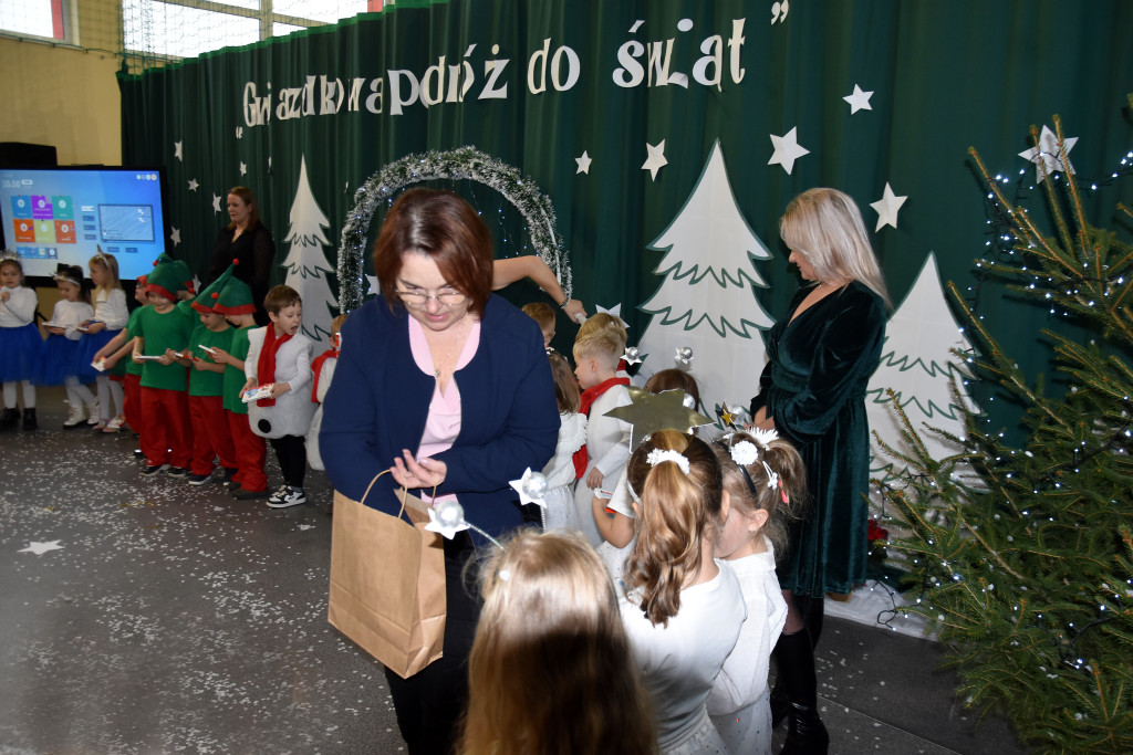 Gwiazdkowa podróż do świąt w SP w Strzelcach