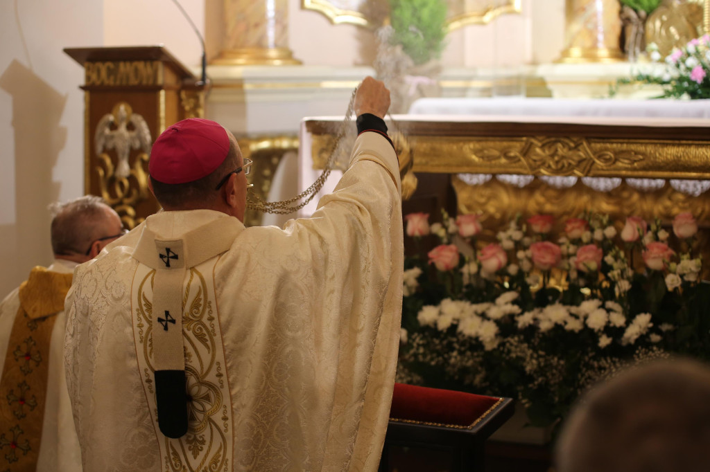 Wyniesienie kościoła w Ujściu do rangi sanktuarium