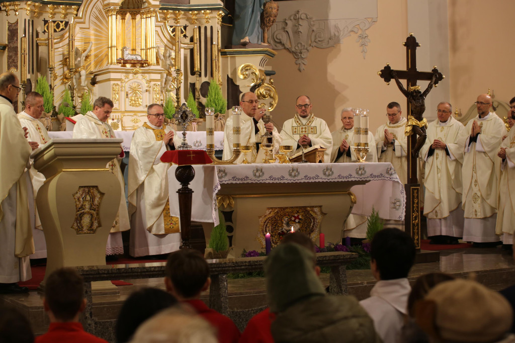 Wyniesienie kościoła w Ujściu do rangi sanktuarium
