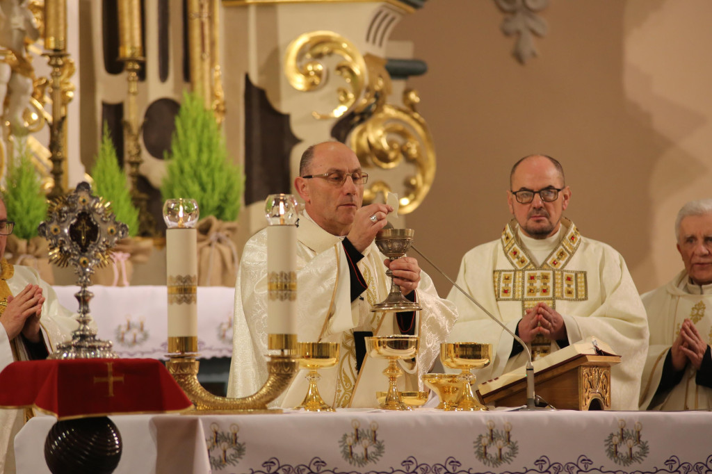 Wyniesienie kościoła w Ujściu do rangi sanktuarium