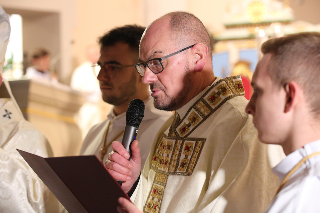 Wyniesienie kościoła w Ujściu do rangi sanktuarium