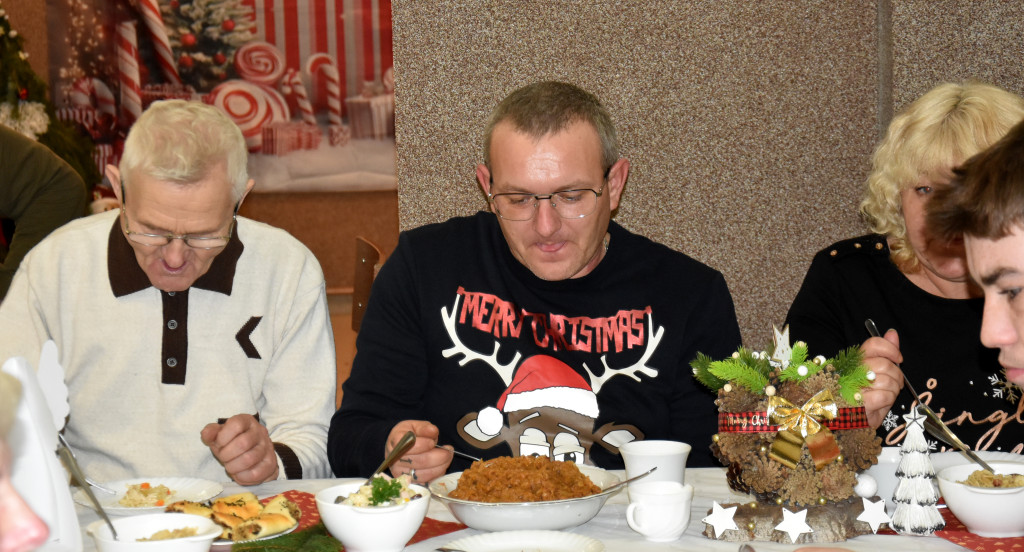 Wigilia sąsiedzka Stowarzyszenia Motyl w Podaninie