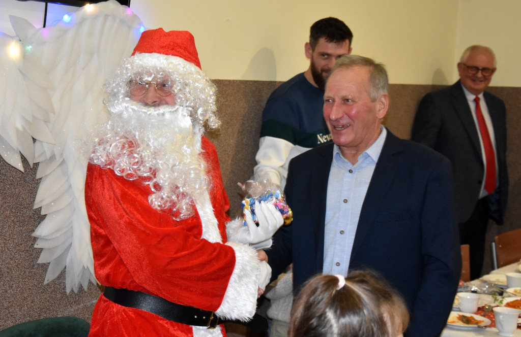 Wigilia sąsiedzka Stowarzyszenia Motyl w Podaninie