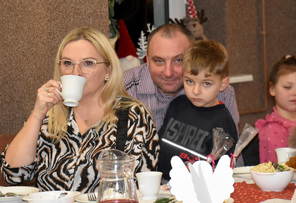 Wigilia sąsiedzka Stowarzyszenia Motyl w Podaninie