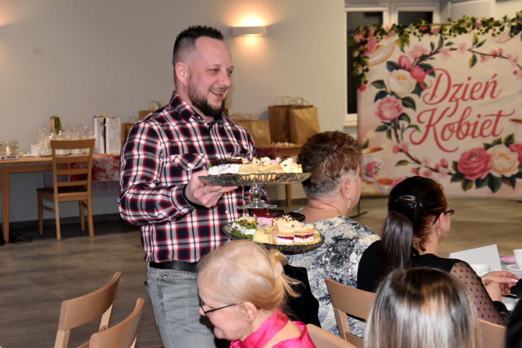 Dzień Kobiet w Zacharzynie