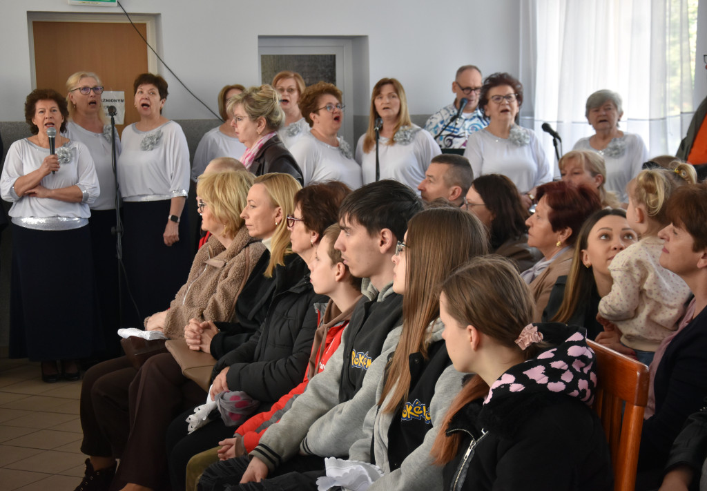 Święconka w podchodzieskich Ratajach