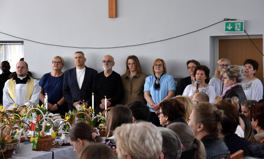 Święconka w podchodzieskich Ratajach