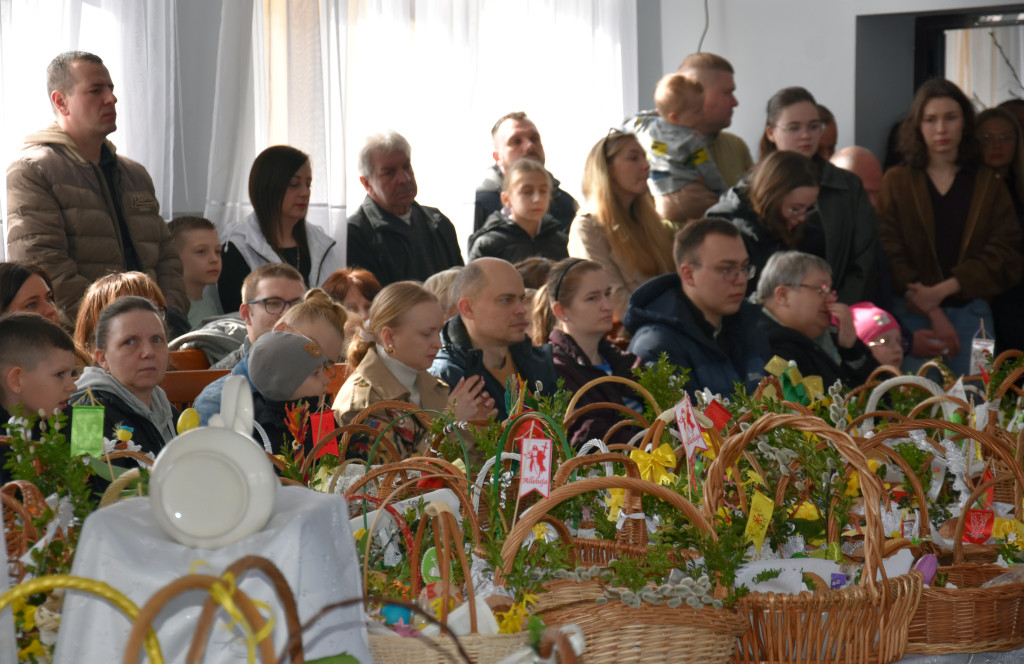 Święconka w podchodzieskich Ratajach