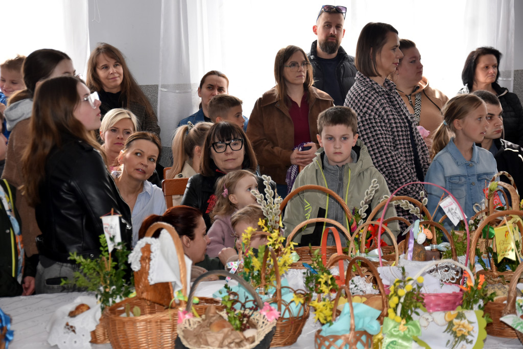 Święconka w podchodzieskich Ratajach