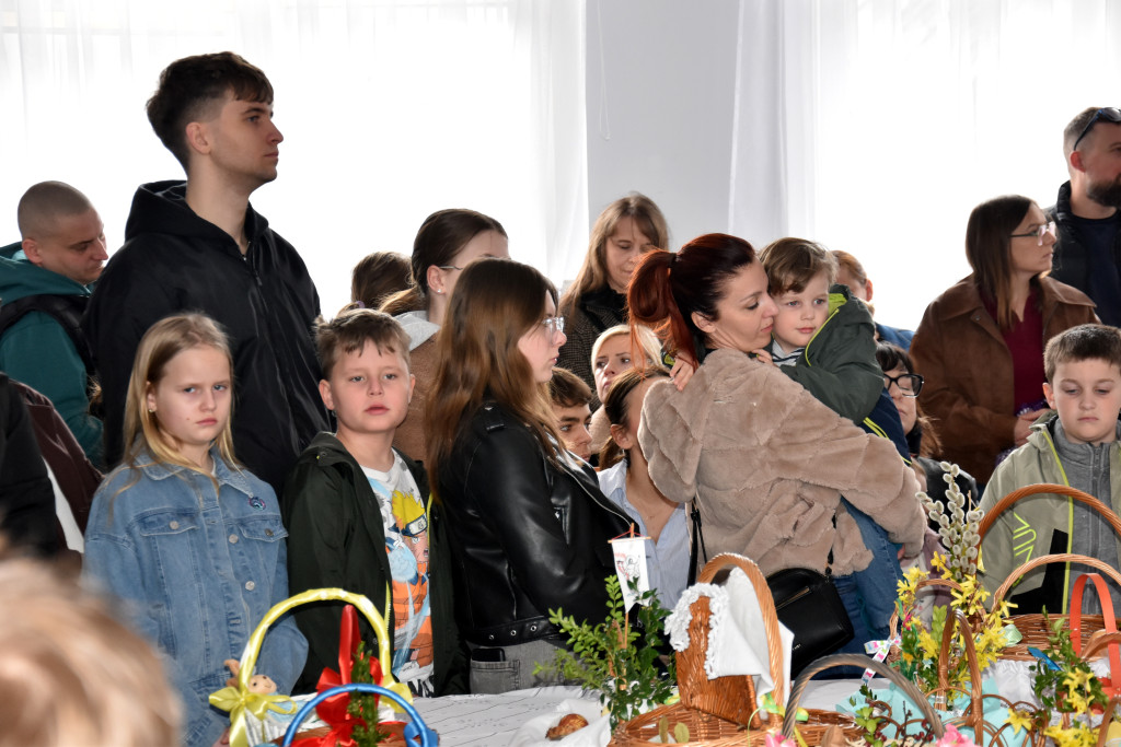 Święconka w podchodzieskich Ratajach