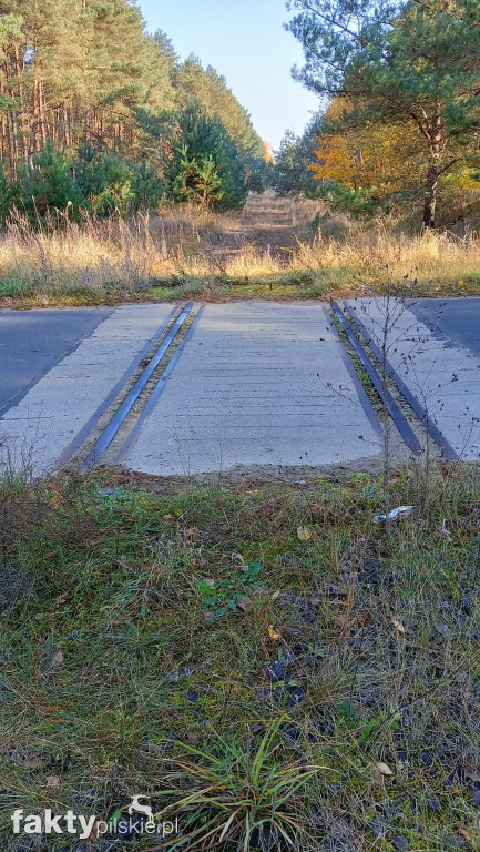 Co zostało po linii kolejowej nr 378?