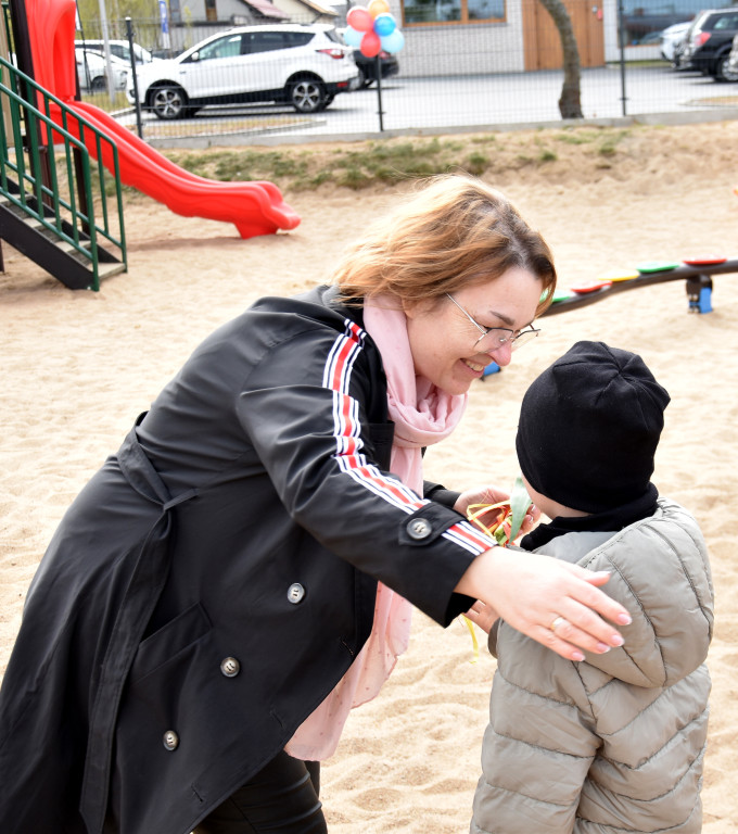 Oddanie placu zabaw w Zacharzynie