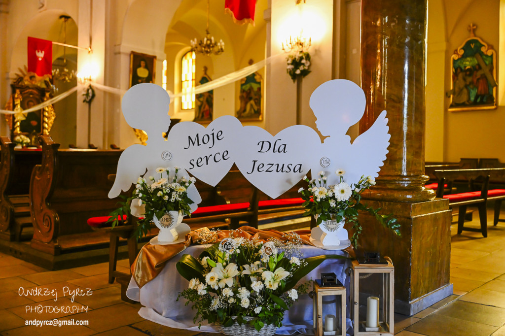 Pierwsza Komunia w kościele Świętej Rodziny w Pile