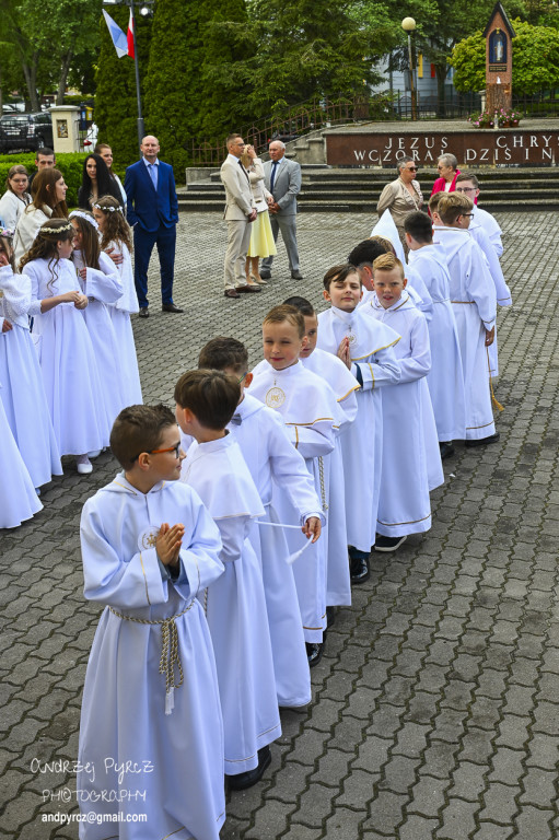 Pierwsza Komunia w kościele Świętej Rodziny w Pile
