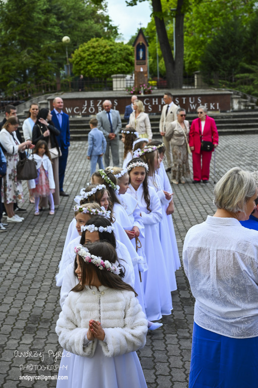 Pierwsza Komunia w kościele Świętej Rodziny w Pile