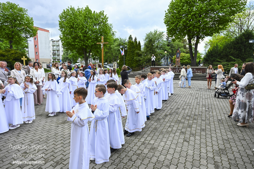 Pierwsza Komunia w kościele Świętej Rodziny w Pile