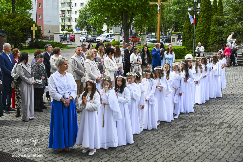 Pierwsza Komunia w kościele Świętej Rodziny w Pile