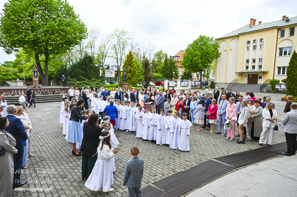 Pierwsza Komunia w kościele Świętej Rodziny w Pile