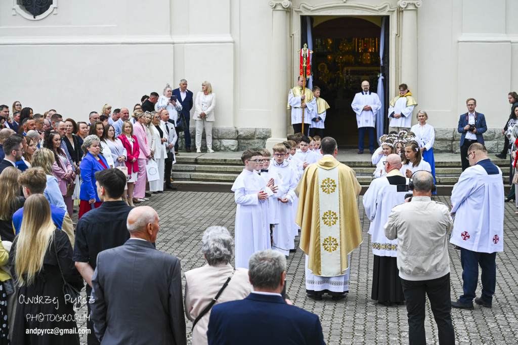 Pierwsza Komunia w kościele Świętej Rodziny w Pile