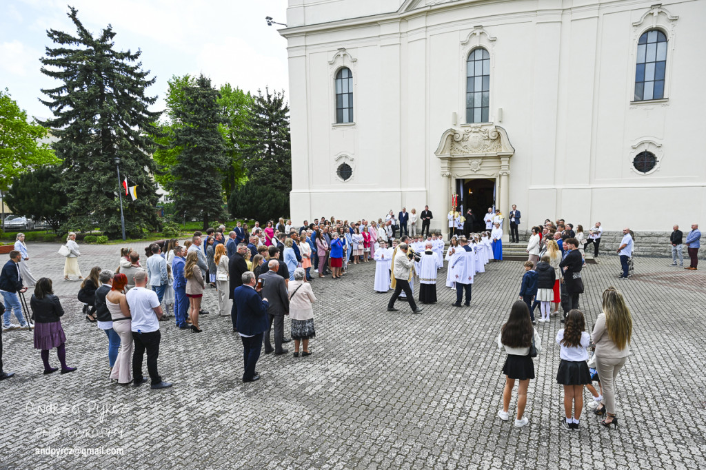 Pierwsza Komunia w kościele Świętej Rodziny w Pile