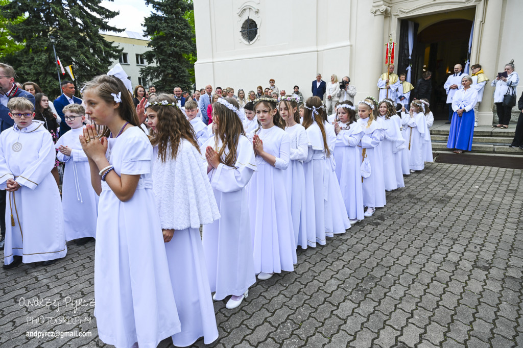 Pierwsza Komunia w kościele Świętej Rodziny w Pile