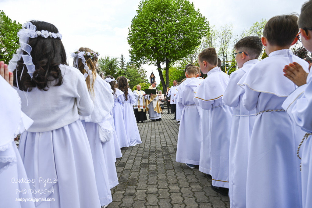 Pierwsza Komunia w kościele Świętej Rodziny w Pile