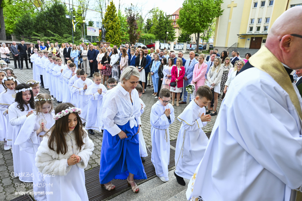 Pierwsza Komunia w kościele Świętej Rodziny w Pile