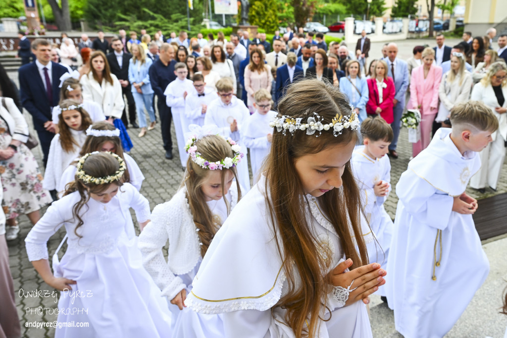 Pierwsza Komunia w kościele Świętej Rodziny w Pile