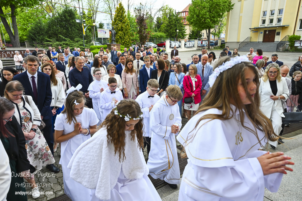 Pierwsza Komunia w kościele Świętej Rodziny w Pile