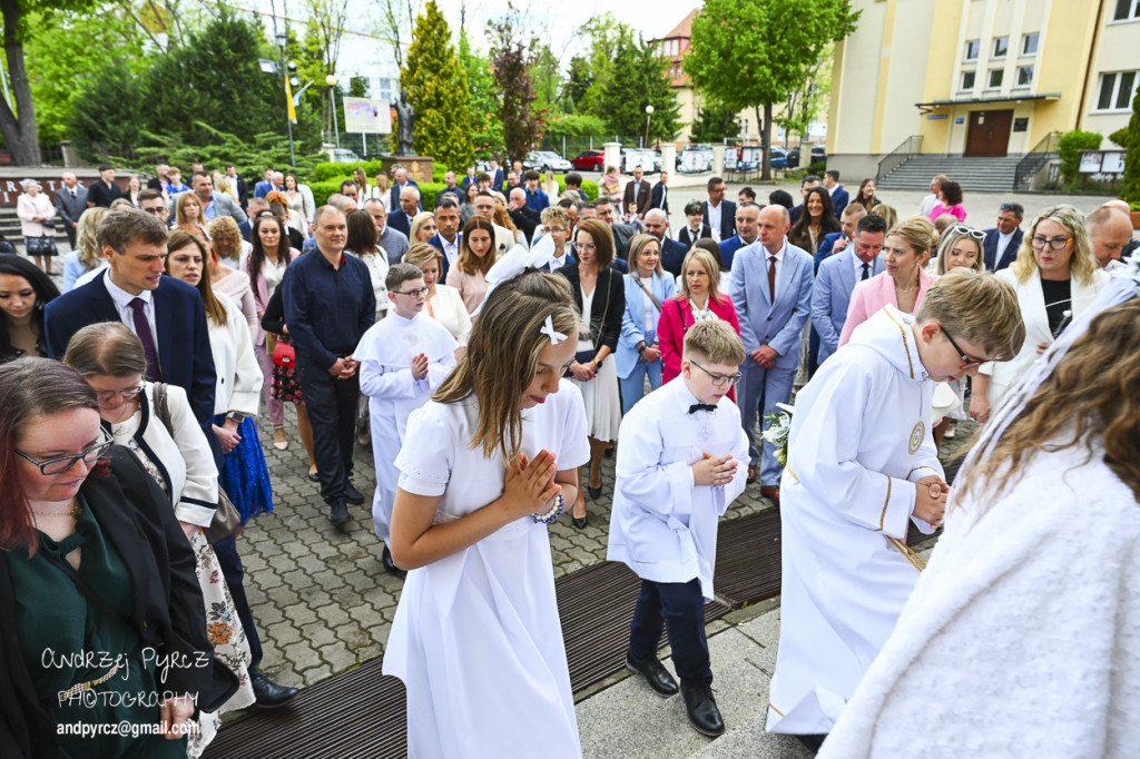 Pierwsza Komunia w kościele Świętej Rodziny w Pile