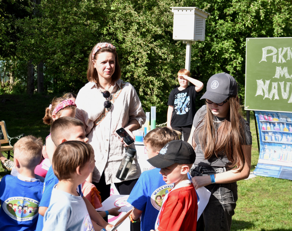 Piknik naukowy w Dobrej Szkole w Ratajach