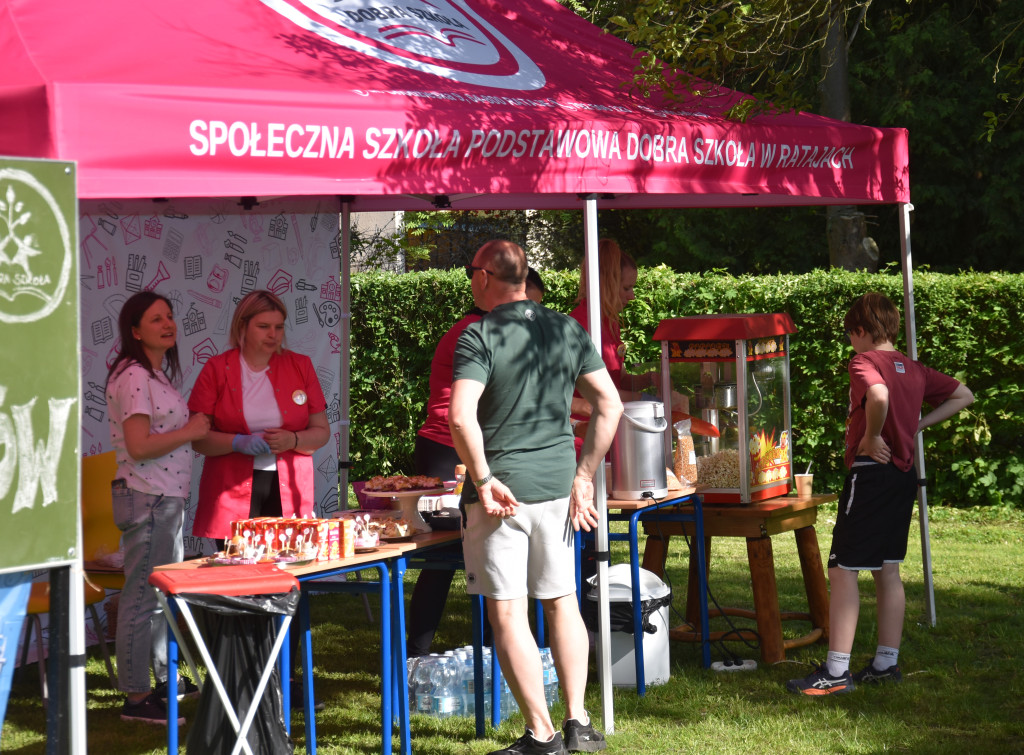 Piknik naukowy w Dobrej Szkole w Ratajach